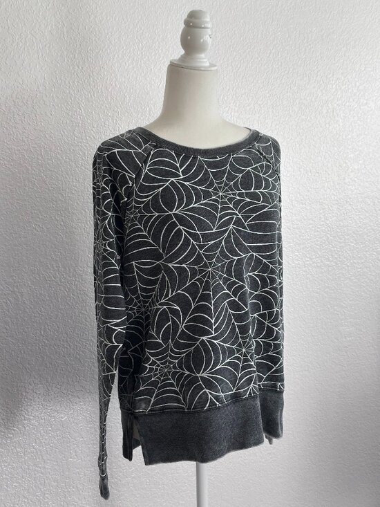 Grayson Threads Sweaters - Grayson Threads Spider Web Sweatshirt Size Large Gray Graphic Halloween Cozy Pul